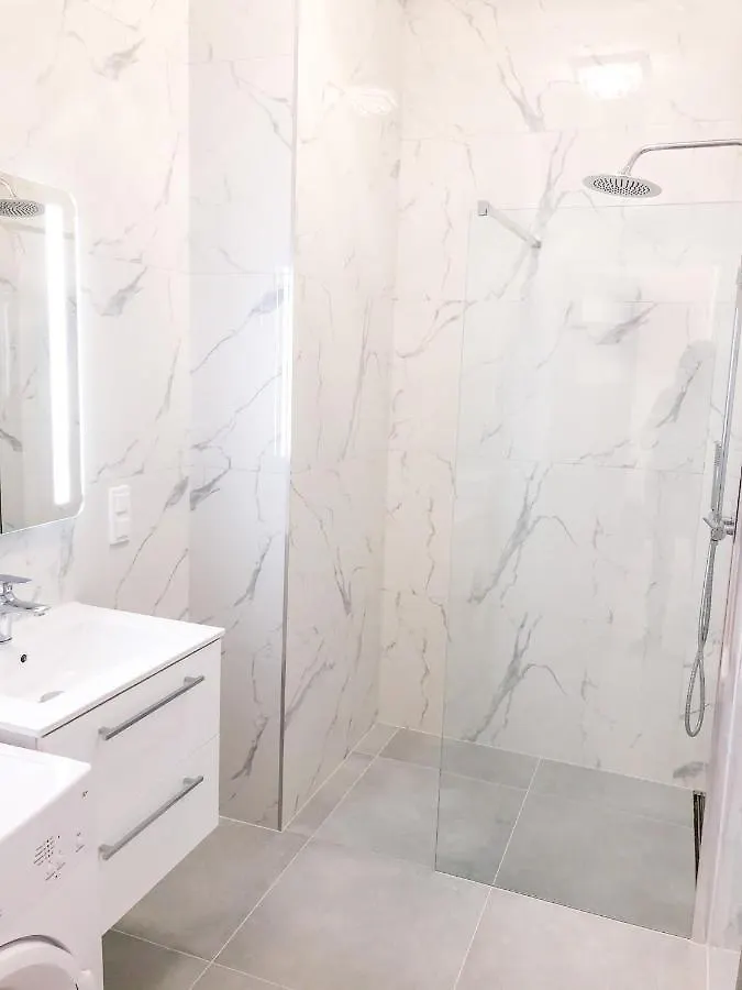 Metro, Apartament 3 Pokoje Z Ogrodkiem 80M2 Διαμέρισμα Βαρσοβία Πολωνία