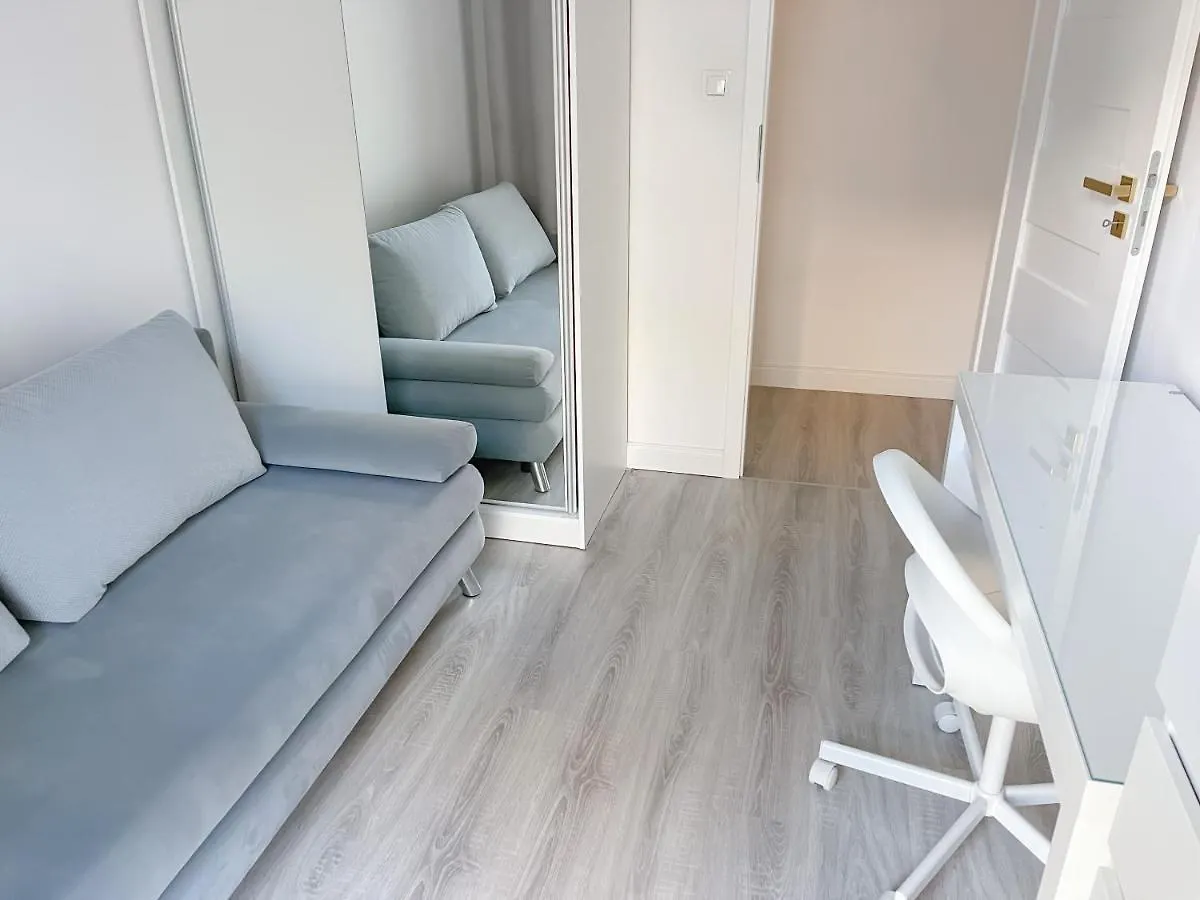 Metro, Apartament 3 Pokoje Z Ogrodkiem 80M2 Διαμέρισμα Βαρσοβία