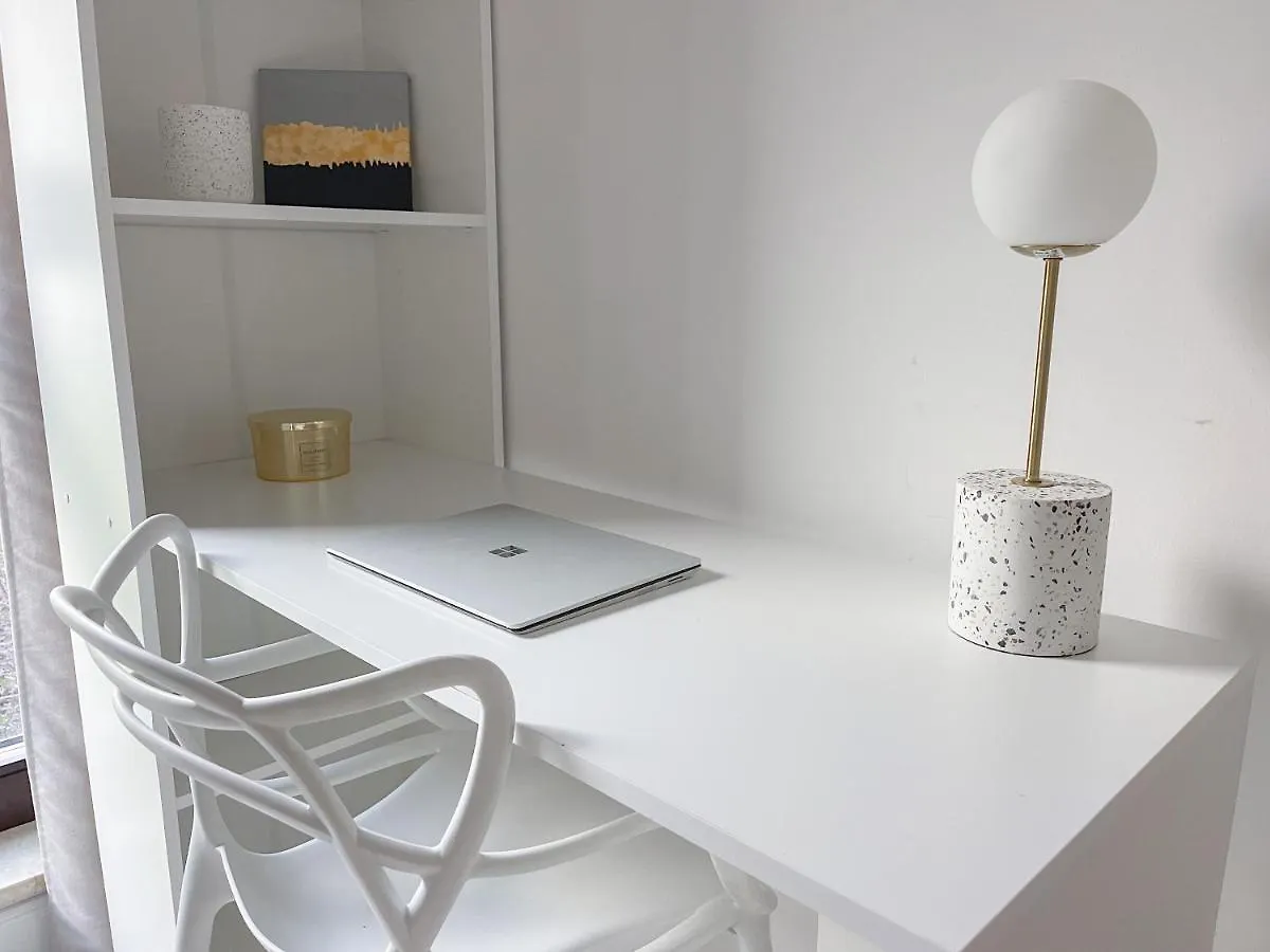 Metro, Apartament 3 Pokoje Z Ogrodkiem 80M2 Διαμέρισμα Βαρσοβία